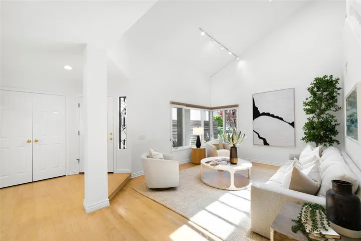 Fantastic location at end of quiet cul de sac backing to trail.  Make 14 a DONE DEAL!