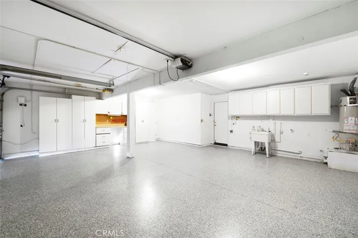 Fantastic location at end of quiet cul de sac backing to trail.  Make 14 a DONE DEAL!