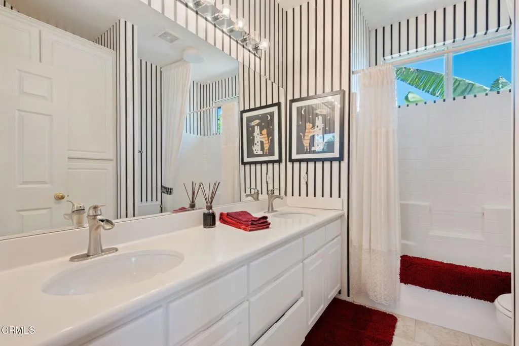 Upper Level Guest Bath