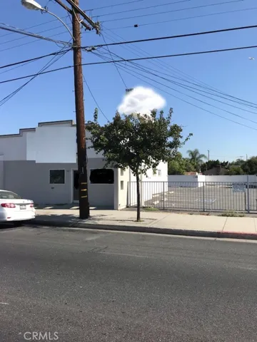 4811 Florence, Bell, California 90201