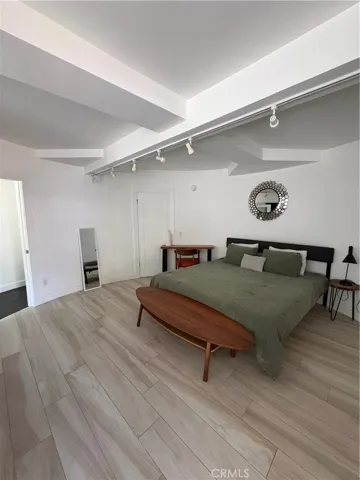 10051 Westwanda Drive, Beverly Hills, California 90210