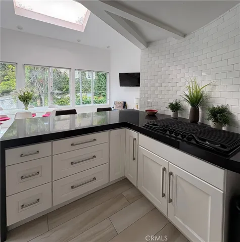 10051 Westwanda Drive, Beverly Hills, California 90210