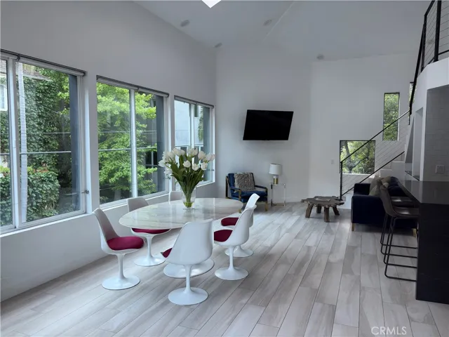 10051 Westwanda Drive, Beverly Hills, California 90210