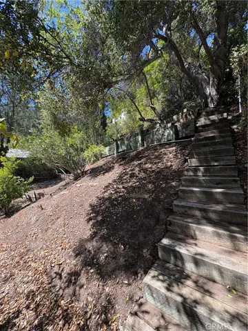 10051 Westwanda Drive, Beverly Hills, California 90210