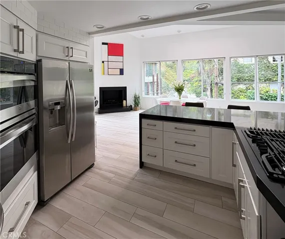 10051 Westwanda Drive, Beverly Hills, California 90210