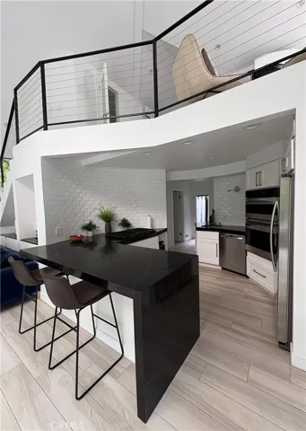 10051 Westwanda Drive, Beverly Hills, California 90210