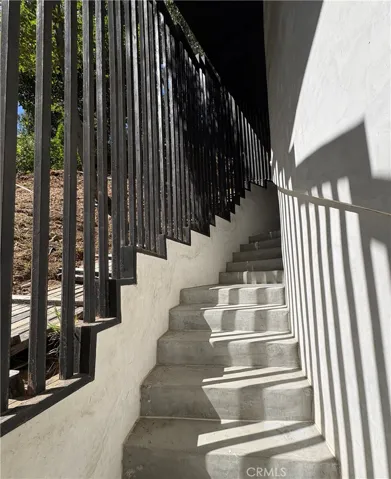 10051 Westwanda Drive, Beverly Hills, California 90210