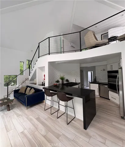 10051 Westwanda Drive, Beverly Hills, California 90210