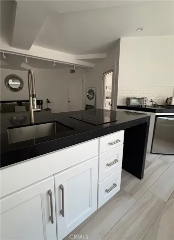 10051 Westwanda Drive, Beverly Hills, California 90210