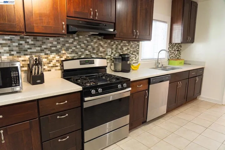 2921 Havenscourt Blvd, Oakland, California 94605
