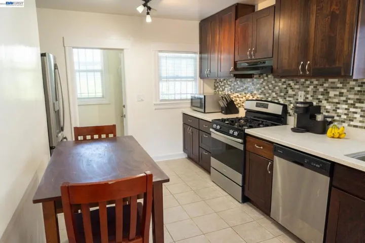 2921 Havenscourt Blvd, Oakland, California 94605