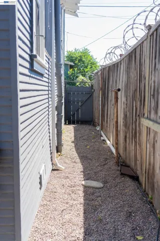 2921 Havenscourt Blvd, Oakland, California 94605