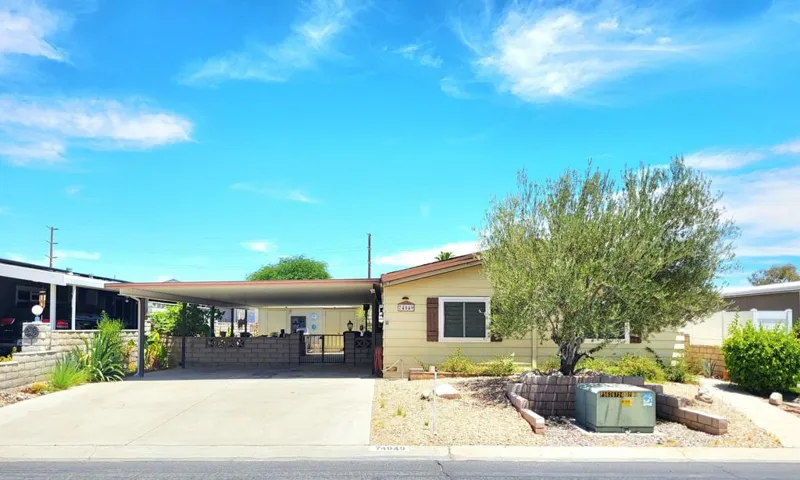 74049 Oak Springs Dr