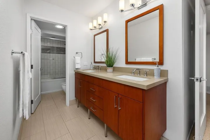 Attached full bathroom