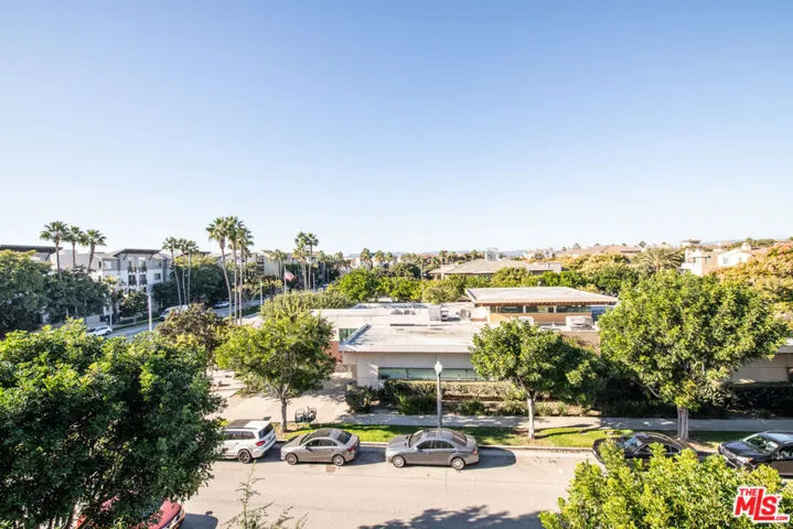 7100 Playa Vista Drive 405, Playa Vista, California 90094
