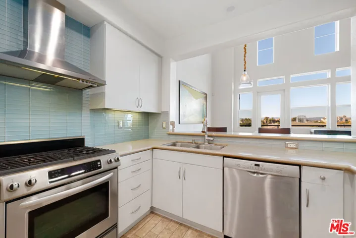 7100 Playa Vista Drive 405, Playa Vista, California 90094