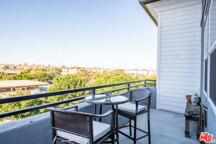 7100 Playa Vista Drive 405, Playa Vista, California 90094
