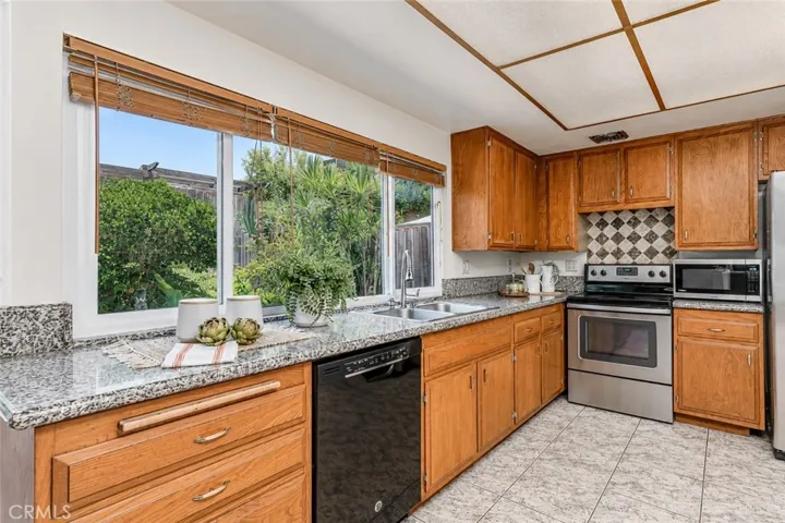 8237 Henshaw, Buena Park, California 90621