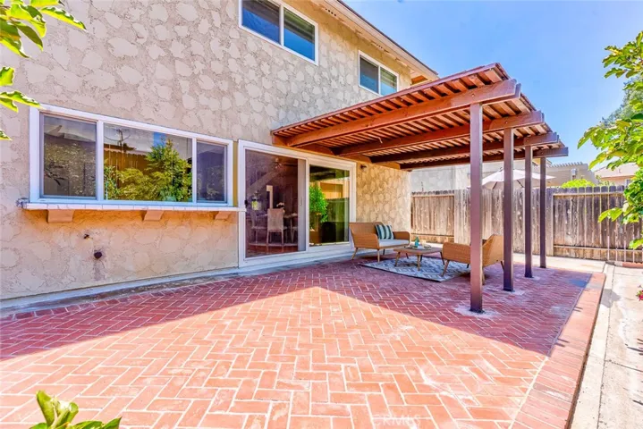 8237 Henshaw, Buena Park, California 90621