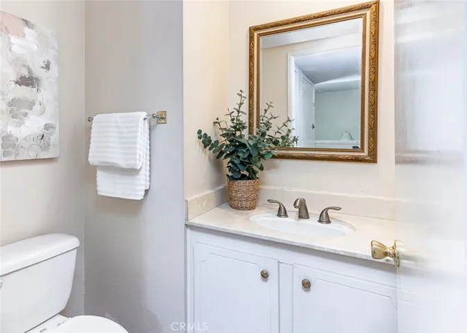8237 Henshaw, Buena Park, California 90621