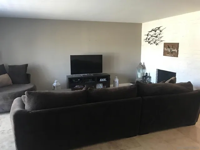 405 Witherspoon Way, El Cajon, California 92020
