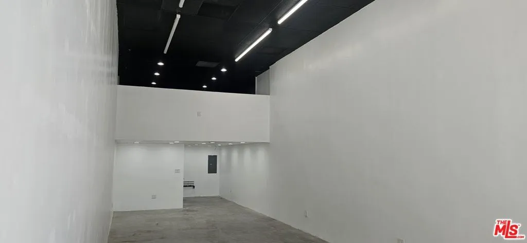 1054 S Main Street, Los Angeles, California 90015