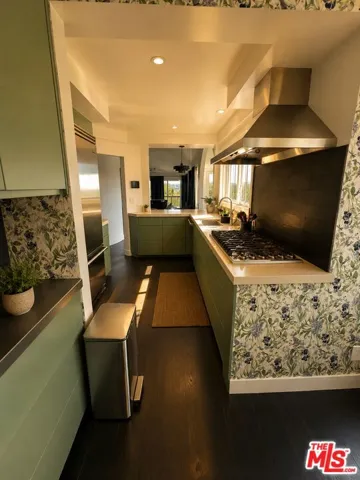 8810 Hollywood Boulevard, West Hollywood, California 90069