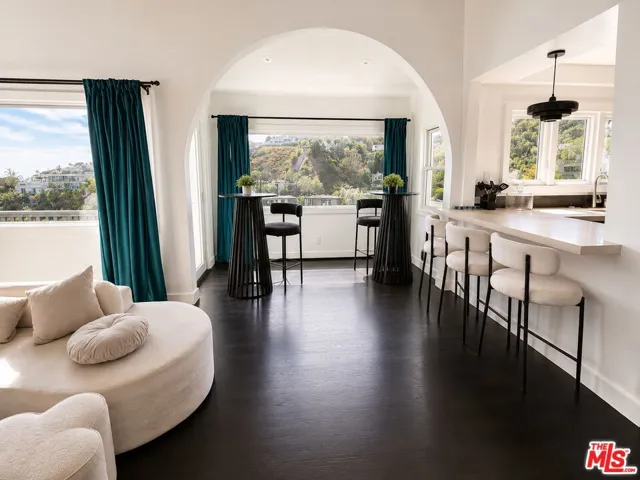 8810 Hollywood Boulevard, West Hollywood, California 90069