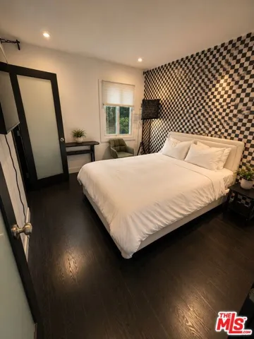8810 Hollywood Boulevard, West Hollywood, California 90069