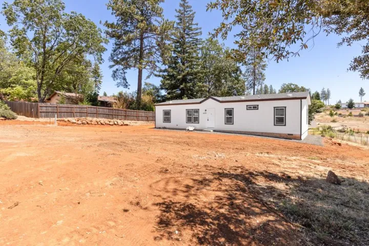 5570 De Sante Lane, Paradise, California 95969