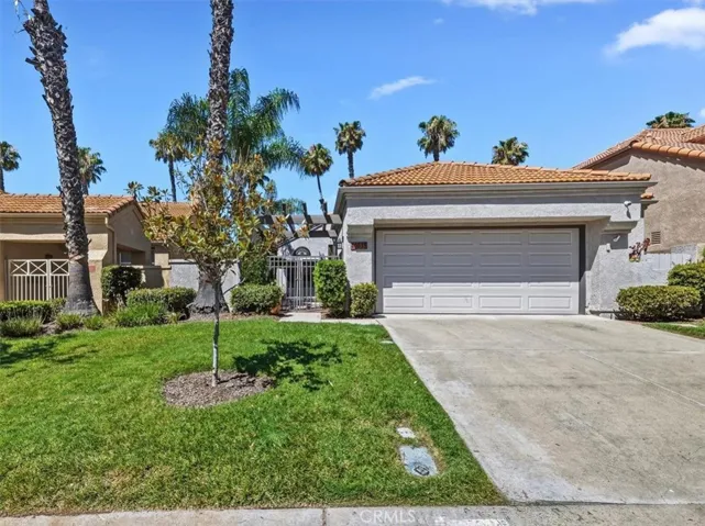 Great curb appeal!