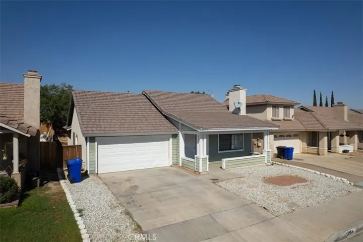 12184 Cobblestone, Victorville, California 92392