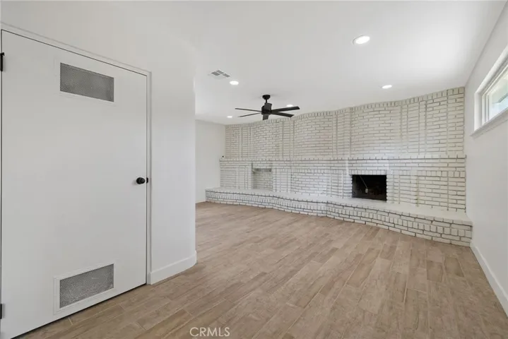 6125 E Mount Whitney, Laton, California 93242
