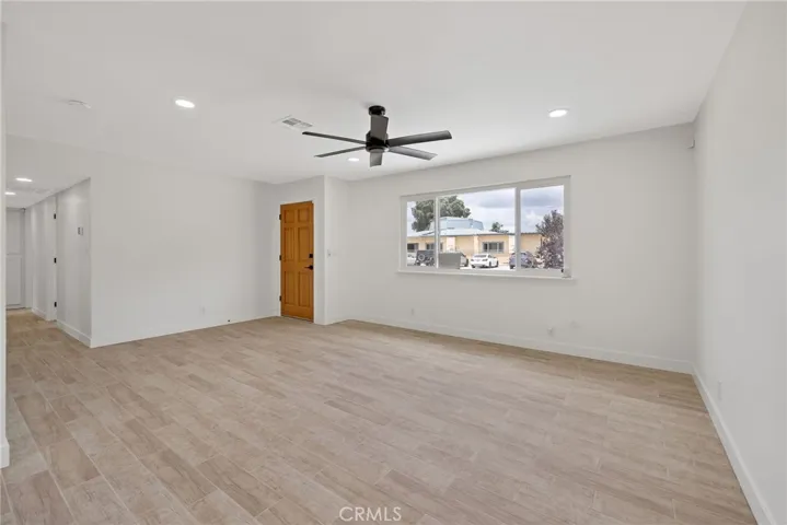6125 E Mount Whitney, Laton, California 93242