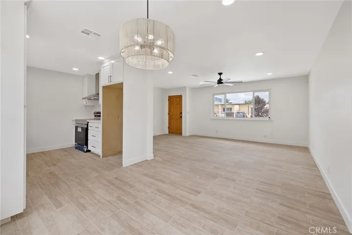6125 E Mount Whitney, Laton, California 93242