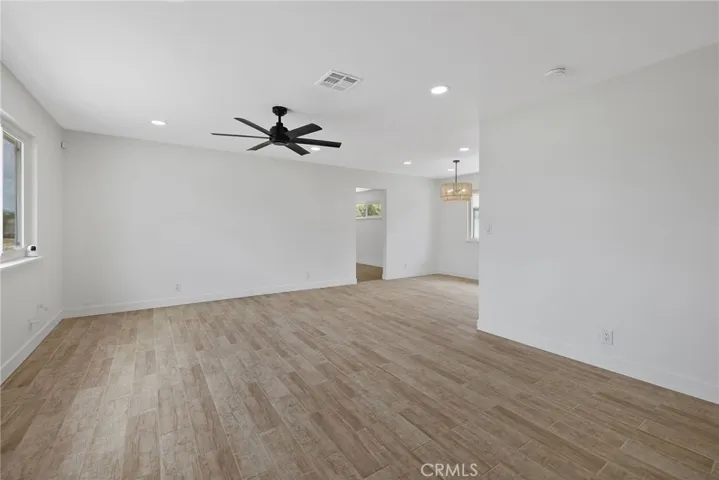6125 E Mount Whitney, Laton, California 93242