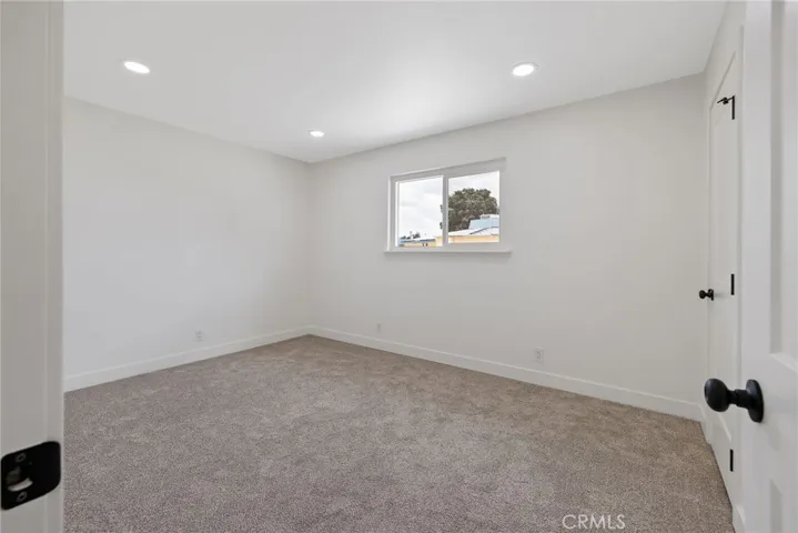 6125 E Mount Whitney, Laton, California 93242