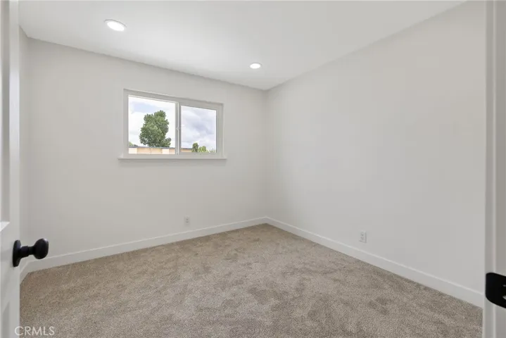 6125 E Mount Whitney, Laton, California 93242