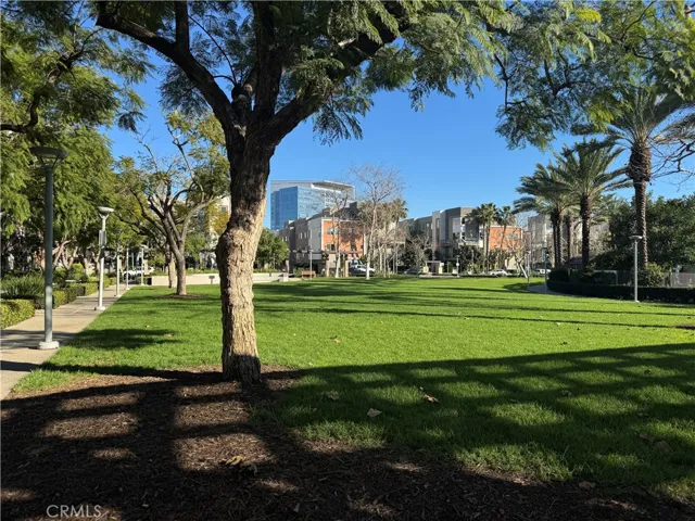 21 Gramercy 218, Irvine, California 92612