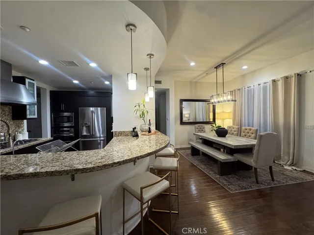21 Gramercy 218, Irvine, California 92612