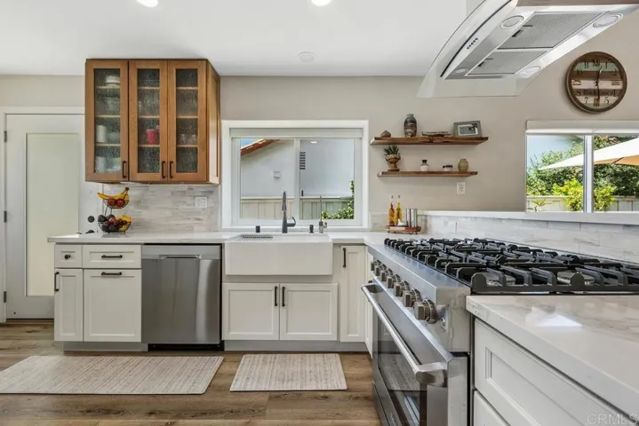 4722 Collinos Way, Oceanside, California 92056