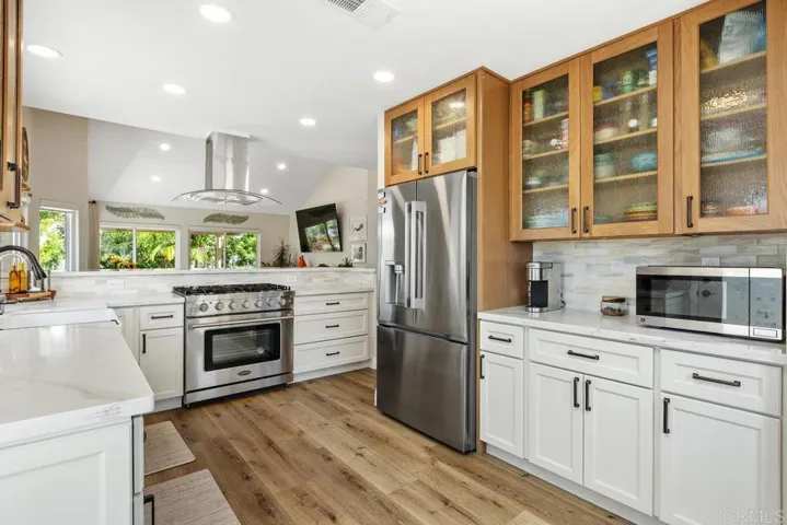 4722 Collinos Way, Oceanside, California 92056