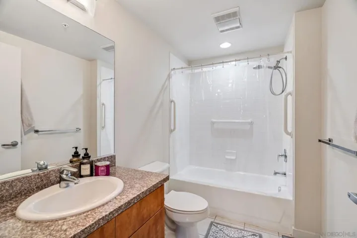 3812 Park Blvd 207, San Diego, California 92103