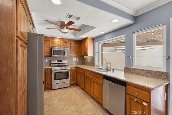 2993 N Cottonwood 13, Orange, California 92865