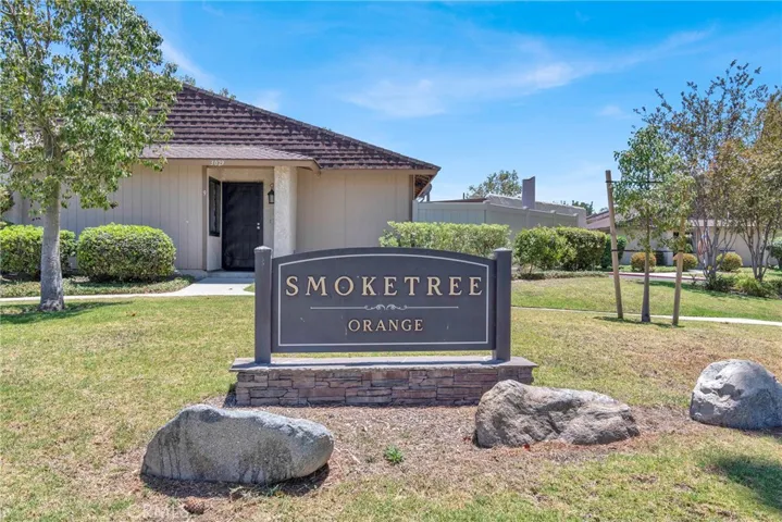 2993 N Cottonwood 13, Orange, California 92865