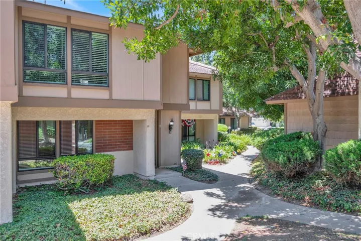 2993 N Cottonwood 13, Orange, California 92865