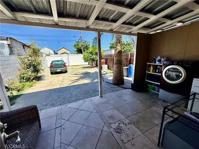 8906 Elm, Los Angeles, California 90002
