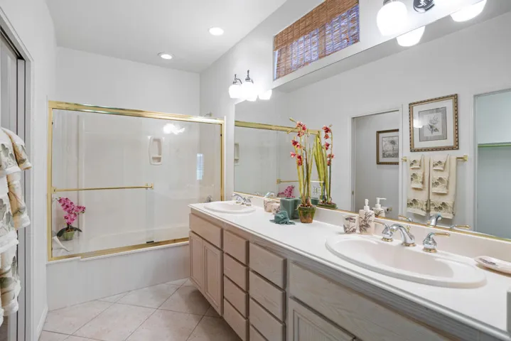 45376 Shaugnessy_287A2059