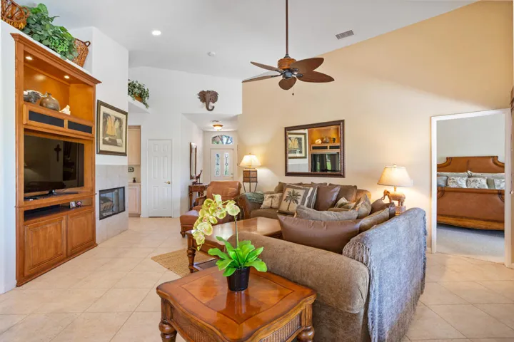 45376 Shaugnessy_287A1997