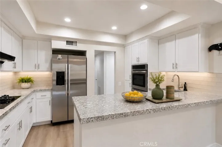 GOURMET REMODELLED KITCHEN (Some deco digitally placed)